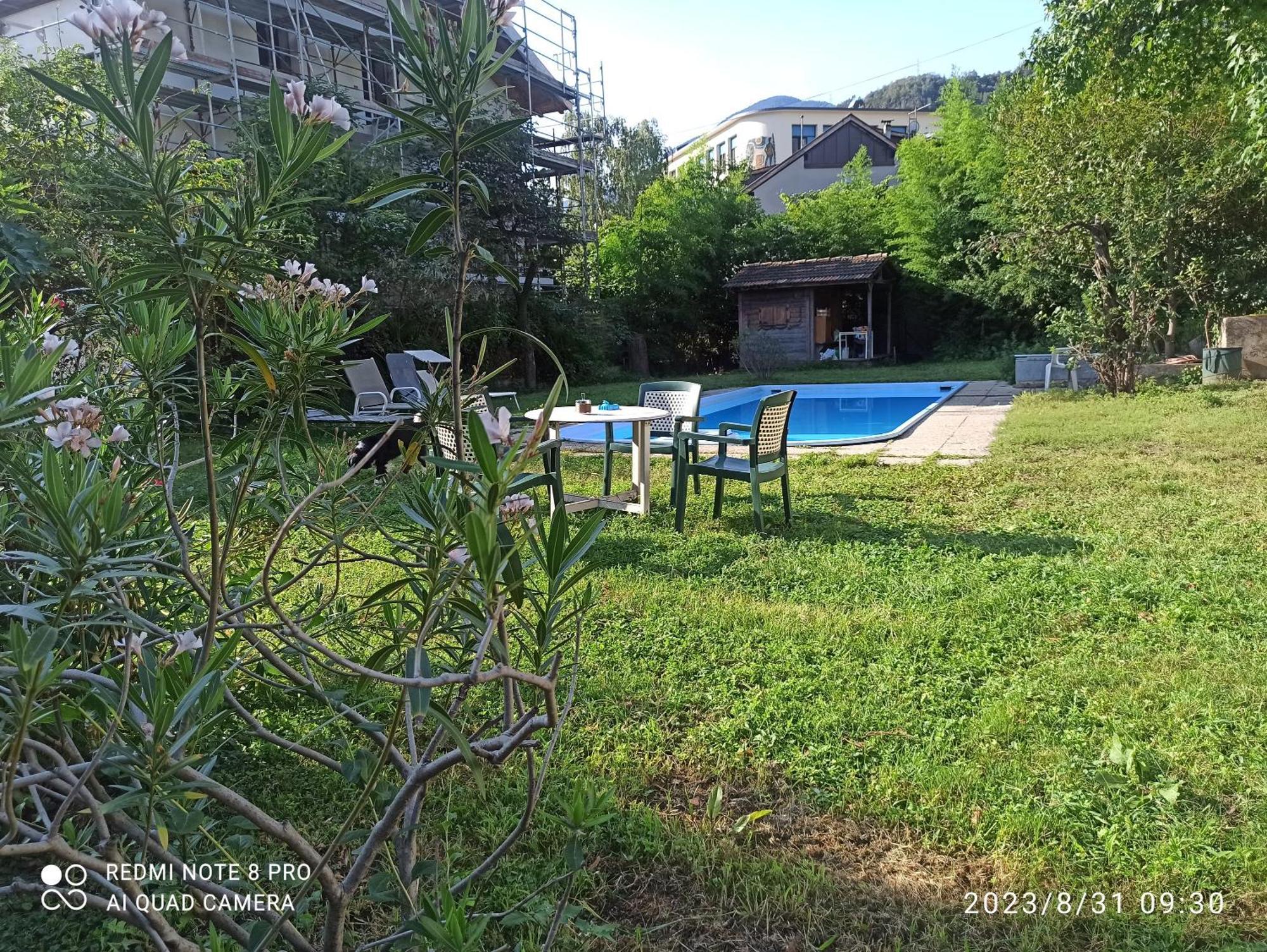 Apartement Nido Lana Bagian luar foto